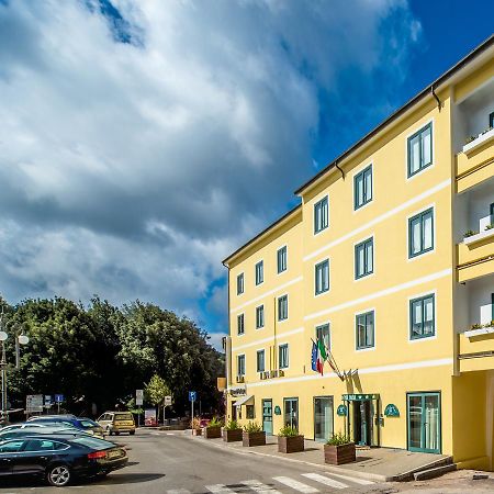 New Petit Hotel Tempio Pausania Exterior foto