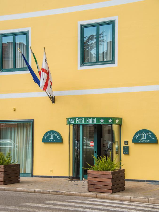 New Petit Hotel Tempio Pausania Exterior foto
